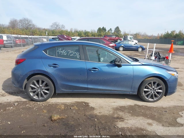 44672392 :رقم المزاد ، 3MZBN1M35JM160200 vin ، 2018 Mazda Mazda3 Grand Touring مزاد بيع
