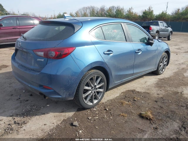 44672392 :رقم المزاد ، 3MZBN1M35JM160200 vin ، 2018 Mazda Mazda3 Grand Touring مزاد بيع