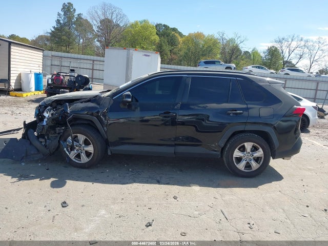 2020 Toyota Rav4 Xle მანქანა იყიდება აუქციონზე, vin: JTMW1RFVXLD058726, აუქციონის ნომერი: 44672400