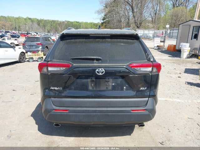 2020 Toyota Rav4 Xle მანქანა იყიდება აუქციონზე, vin: JTMW1RFVXLD058726, აუქციონის ნომერი: 44672400