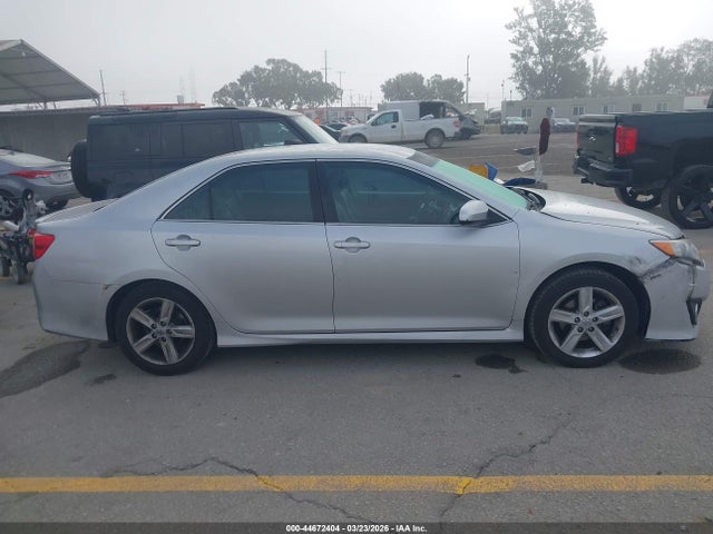 4T1BF1FK9EU420325 Toyota CAMRY SE