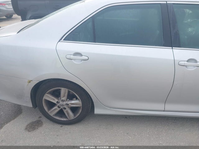 4T1BF1FK9EU420325 Toyota CAMRY SE