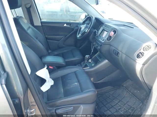 WVGBV7AX0GW001294 Volkswagen TIGUAN S