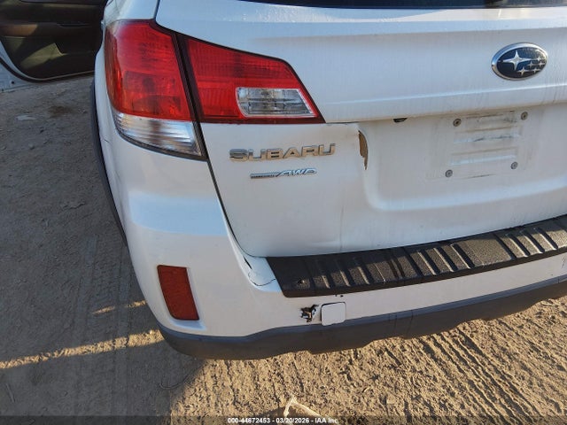 44672453 :رقم المزاد ، 4S4BRBPC2E3258161 vin ، 2014 Subaru Outback 2.5i Limited مزاد بيع