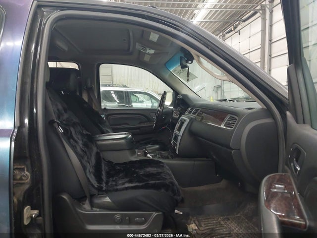 44672482 :رقم المزاد ، 1GKFK63838J135458 vin ، 2008 Gmc Yukon Denali مزاد بيع