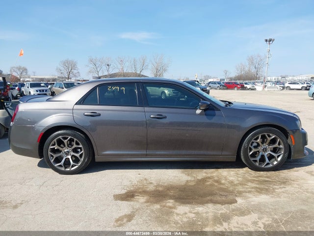 44672499 :رقم المزاد ، 2C3CCABG8JH301671 vin ، 2018 Chrysler 300 300s مزاد بيع