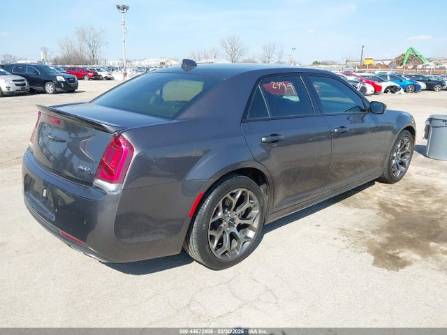44672499 :رقم المزاد ، 2C3CCABG8JH301671 vin ، 2018 Chrysler 300 300s مزاد بيع