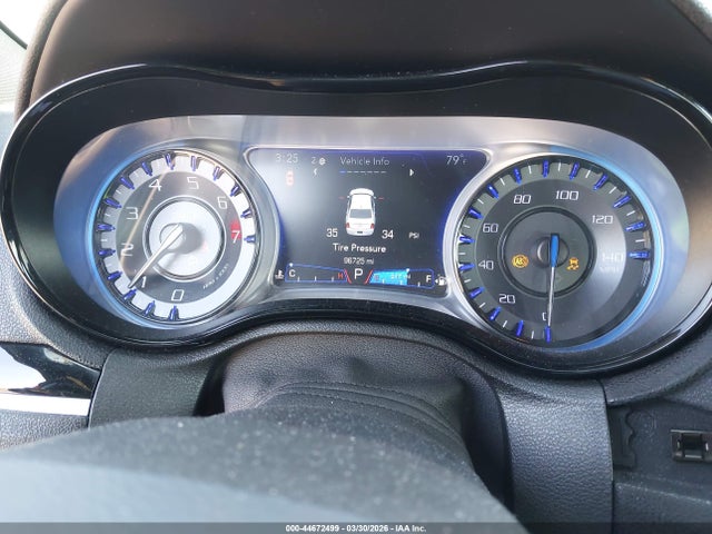 44672499 :رقم المزاد ، 2C3CCABG8JH301671 vin ، 2018 Chrysler 300 300s مزاد بيع