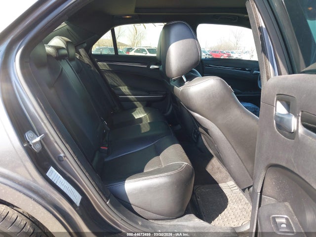 44672499 :رقم المزاد ، 2C3CCABG8JH301671 vin ، 2018 Chrysler 300 300s مزاد بيع