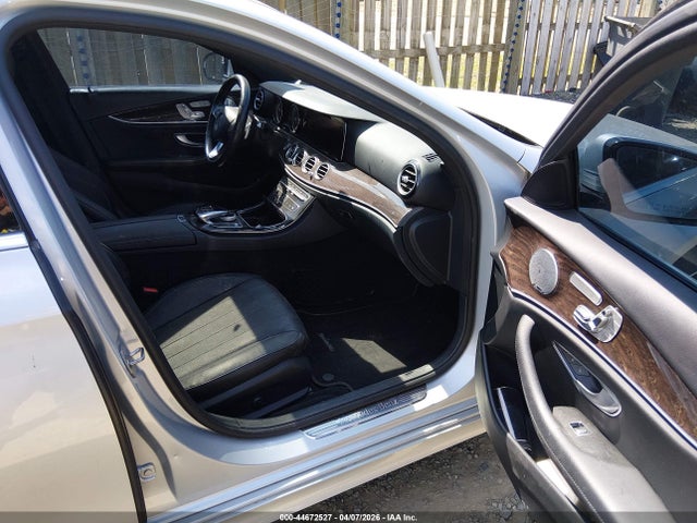 2017 MERCEDES-BENZ E 300 WDDZF4KB2HA054536 Photo 4