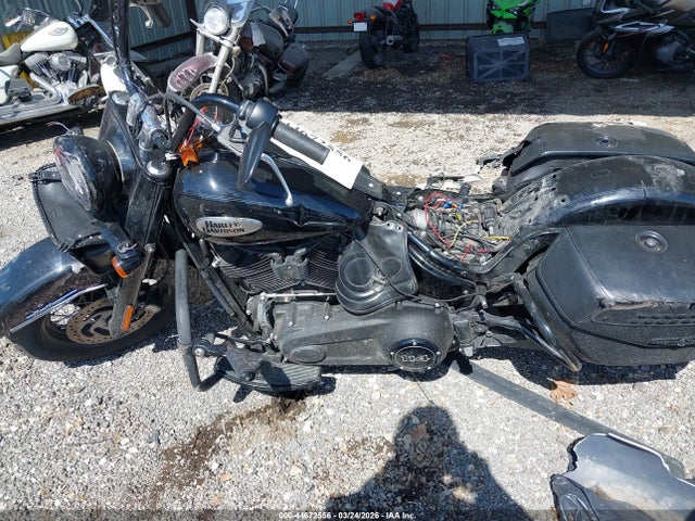 1HD1YBK13NB040615 Harley-Davidson FLHCS