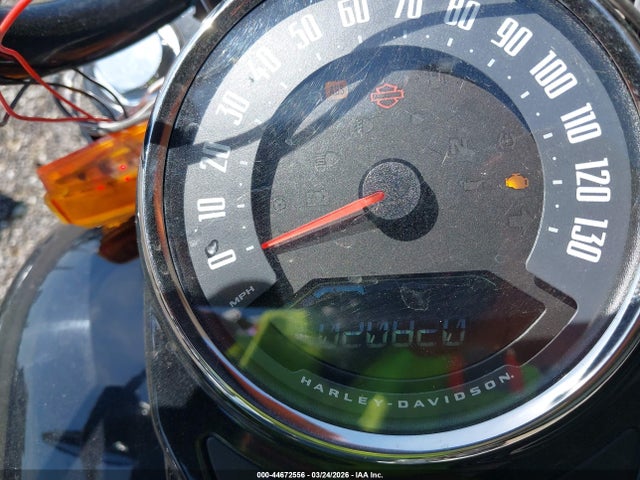 1HD1YBK13NB040615 Harley-Davidson FLHCS