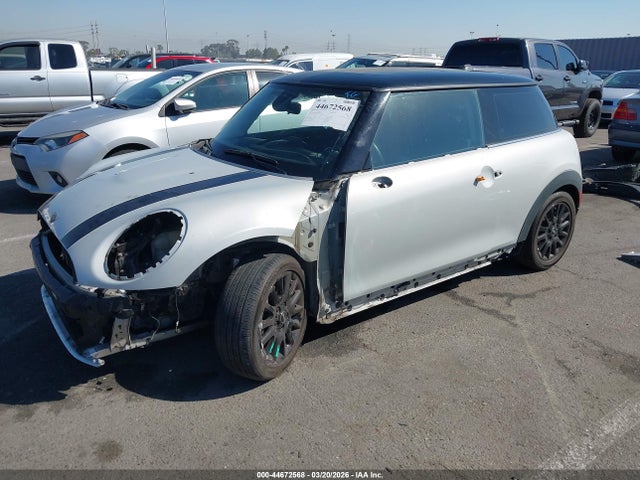 WMWXR3C06M2N76653 Mini Hardtop Cooper