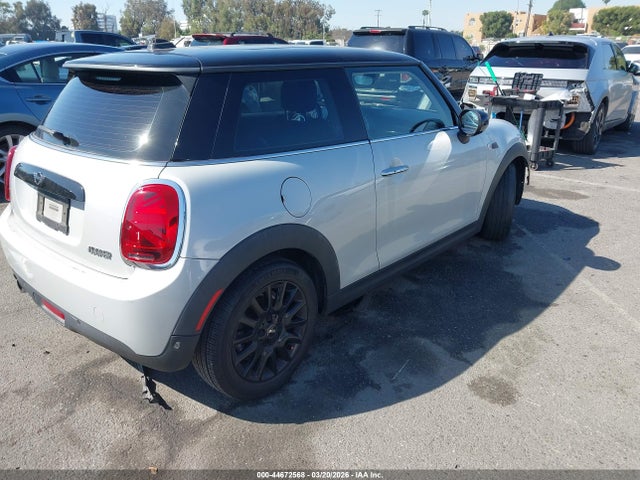 WMWXR3C06M2N76653 Mini Hardtop Cooper