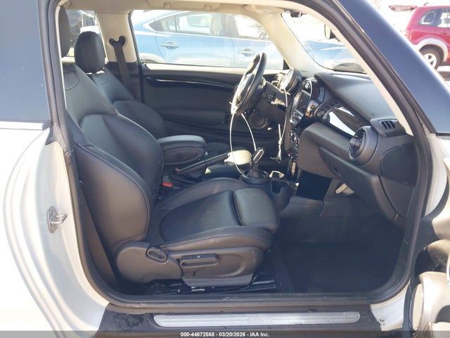 WMWXR3C06M2N76653 Mini Hardtop Cooper