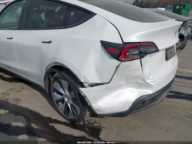 2023 Tesla Model Y Awd/long Range Dual Motor All-wheel Drive მანქანა იყიდება აუქციონზე, vin: 7SAYGDEE8PF771086, აუქციონის ნომერი: 44672580