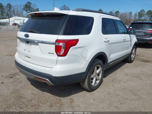 Ford EXPLORER XLT 2017 1FM5K8D81HGB16627 Image 4