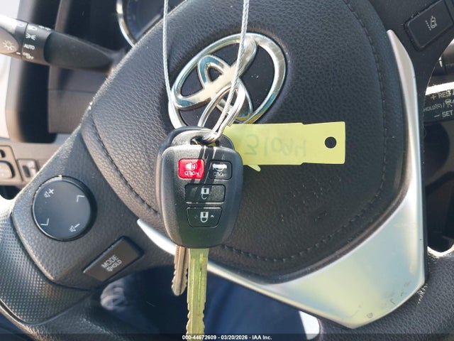 Auction sale of the 2018 Toyota Corolla Le, vin: 5YFBURHE4JP778522, lot number: 44672609