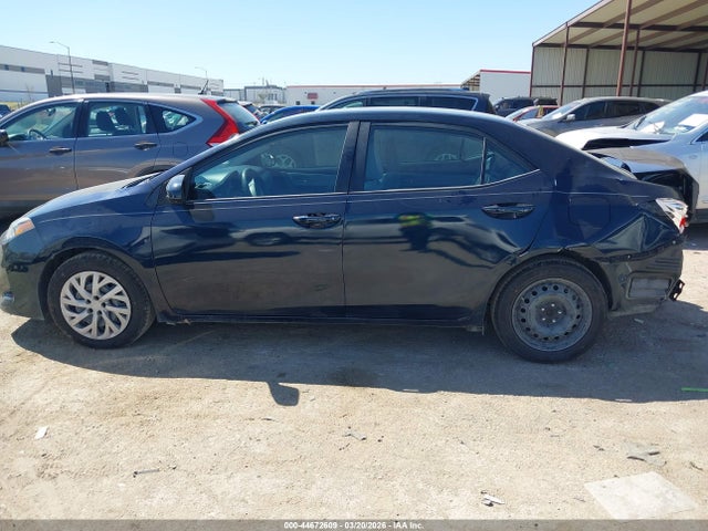 Auction sale of the 2018 Toyota Corolla Le, vin: 5YFBURHE4JP778522, lot number: 44672609