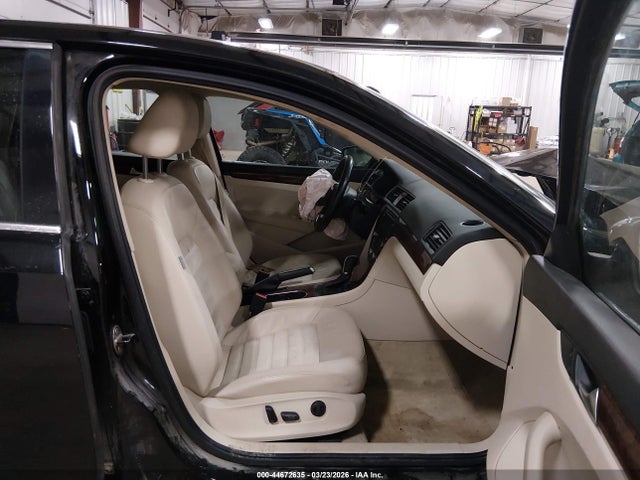 44672635 :رقم المزاد ، 1VWCN7A37DC027889 vin ، 2013 Volkswagen Passat 2.0l Tdi Sel Premium مزاد بيع