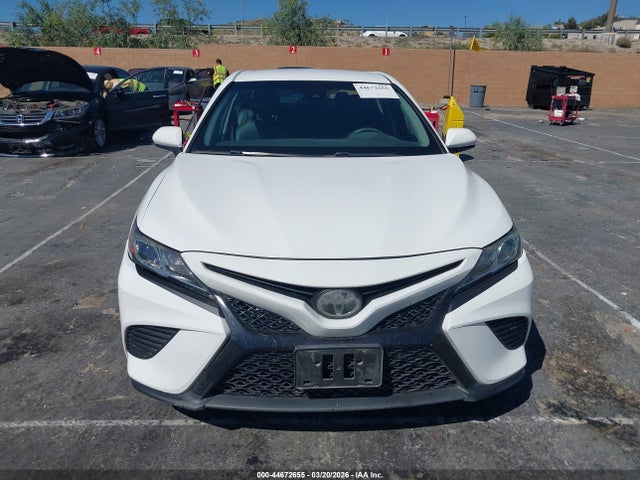 4T1B11HK4JU122092 Toyota CAMRY SE