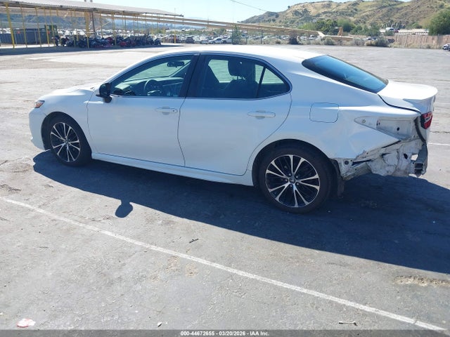 4T1B11HK4JU122092 Toyota CAMRY SE