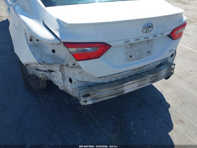 4T1B11HK4JU122092 Toyota CAMRY SE