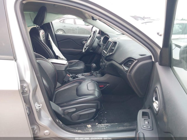Продажа на аукционе авто 2019 Jeep Cherokee Trailhawk 4x4, vin: 1C4PJMBX1KD131379, номер лота: 44672696