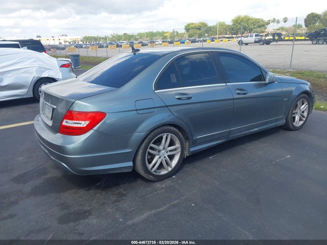 Aukcja sprzedaży 2012 Mercedes-benz C 250 Luxury/sport, vin: WDDGF4HB1CA649725, numer aukcji: 44672735