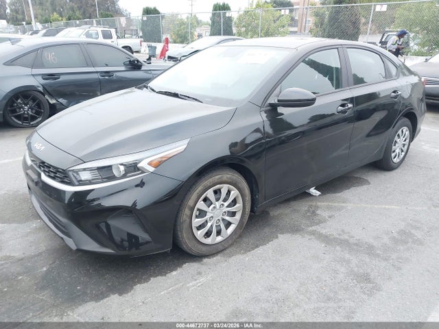 KIA FORTE LX 2023 3KPF24AD4PE636810 Image 2