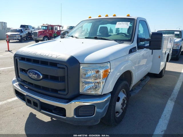 Ford F-350 Chassis Xl 2016 1FDRF3G61GEC86662 Image 2