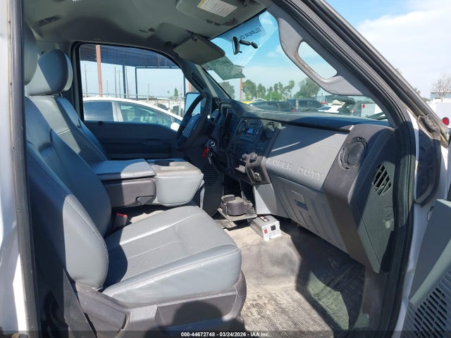 Ford F-350 Chassis Xl 2016 1FDRF3G61GEC86662 Image 5