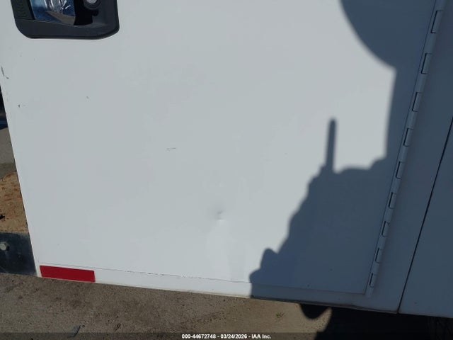 Ford F-350 Chassis Xl 2016 1FDRF3G61GEC86662 Image 12