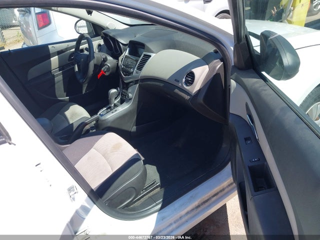 1G1PC5SG8G7207646 Chevrolet Cruze Limited Ls Auto