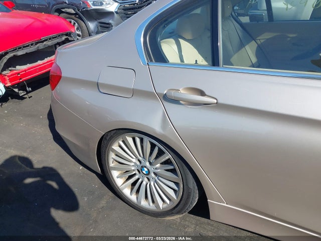 2013 Bmw 328i მანქანა იყიდება აუქციონზე, vin: WBA3C1C51DF437989, აუქციონის ნომერი: 44672772