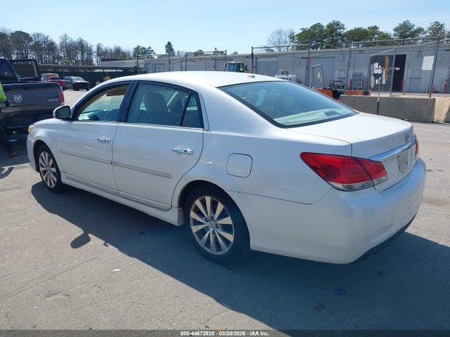 2011 TOYOTA AVALON 4T1BK3DB1BU394776 Photo 2