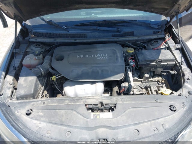Продажа на аукционе авто 2015 Chrysler 200 Limited, vin: 1C3CCCABXFN555172, номер лота: 44672833