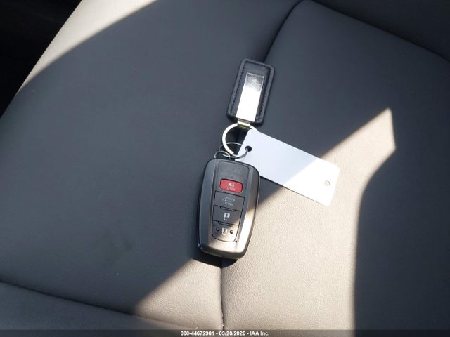 Toyota Rav4 Xle Premium 2025 2T3A1RFV4SC573475 Image 11