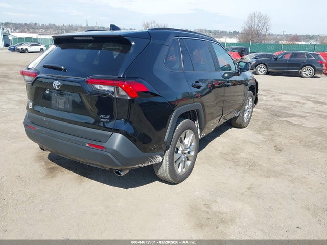 Toyota Rav4 Xle Premium 2025 2T3A1RFV4SC573475 Image 4