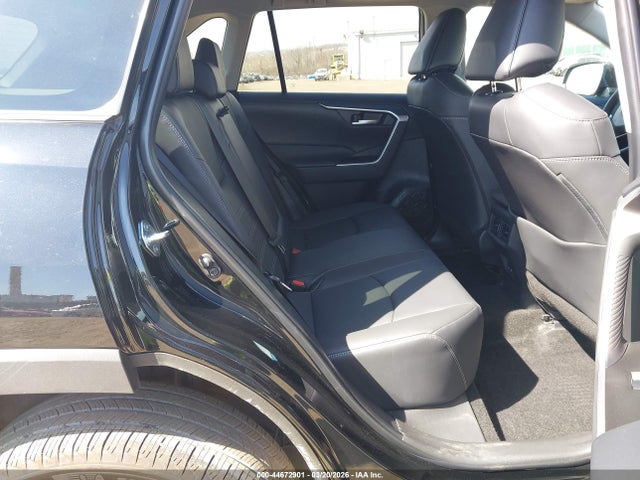 Toyota Rav4 Xle Premium 2025 2T3A1RFV4SC573475 Image 8