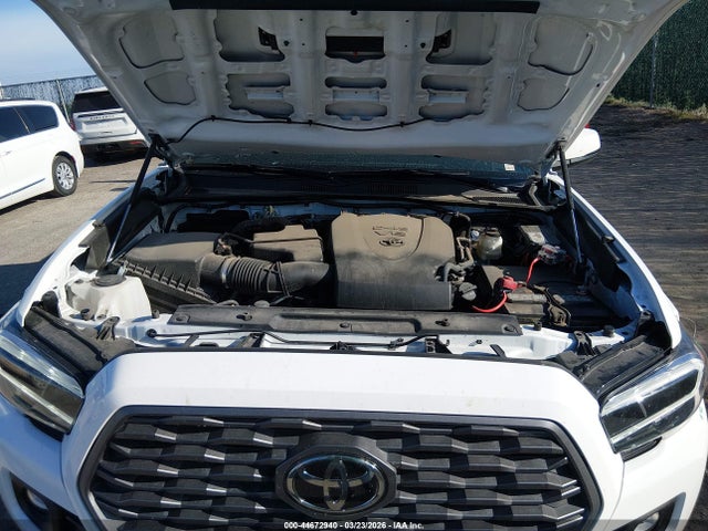 Продажа на аукционе авто 2022 Toyota Tacoma Trd Sport, vin: 3TMCZ5AN7NM475322, номер лота: 44672940