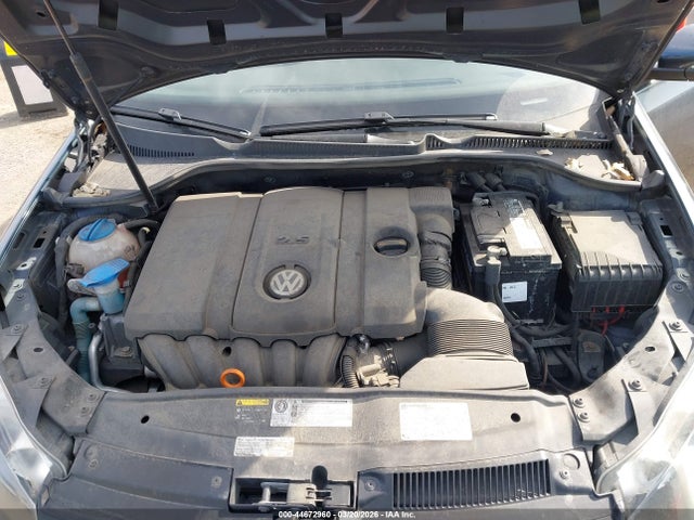 44672960 :رقم المزاد ، WVWDB7AJ9DW135508 vin ، 2013 Volkswagen Golf 2.5l 4-door مزاد بيع