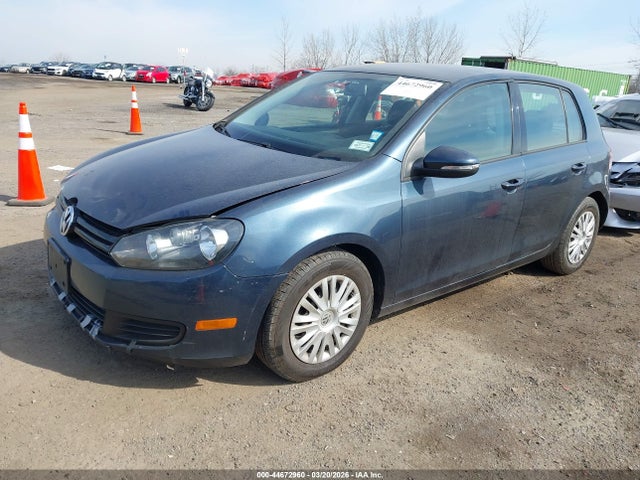 44672960 :رقم المزاد ، WVWDB7AJ9DW135508 vin ، 2013 Volkswagen Golf 2.5l 4-door مزاد بيع