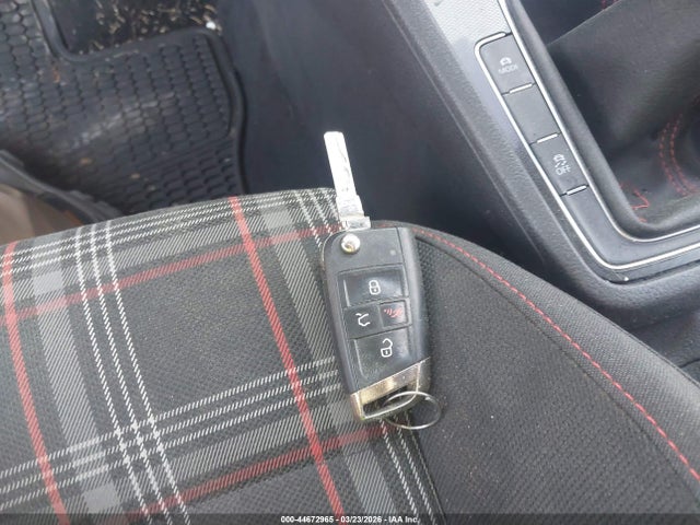 2015 VOLKSWAGEN GOLF GTI 3VW5T7AU1FM015312 Photo 10