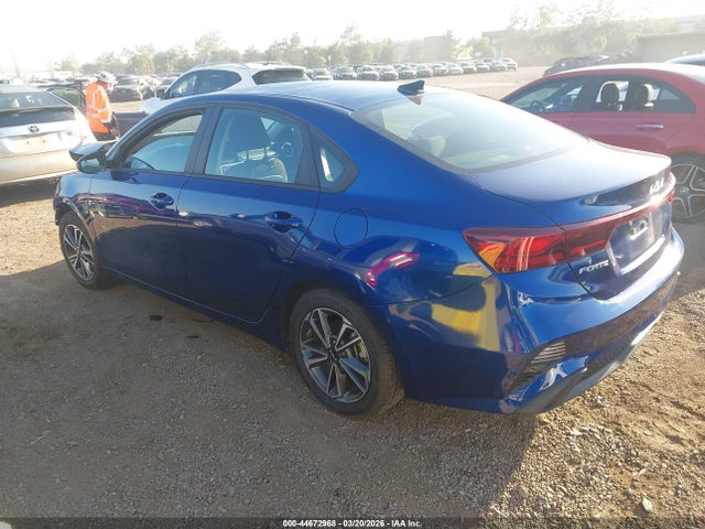 3KPF24ADXPE571378 KIA Forte Lxs
