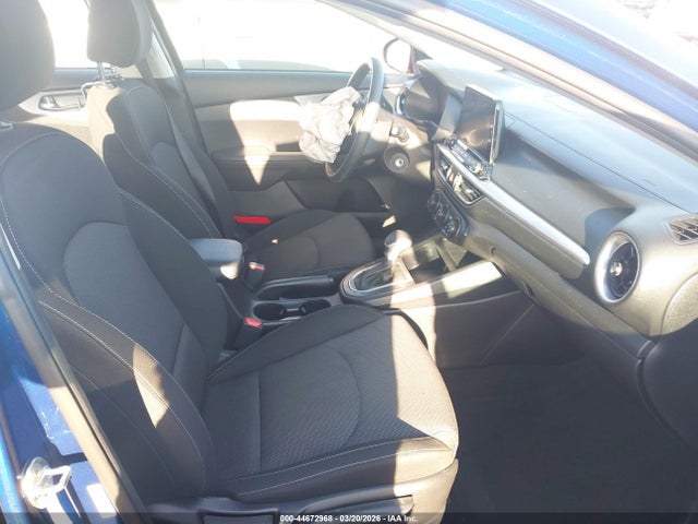 3KPF24ADXPE571378 KIA Forte Lxs