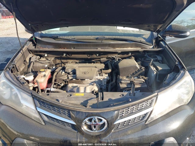 2T3WFREV1FW143335 Toyota Rav4 Xle