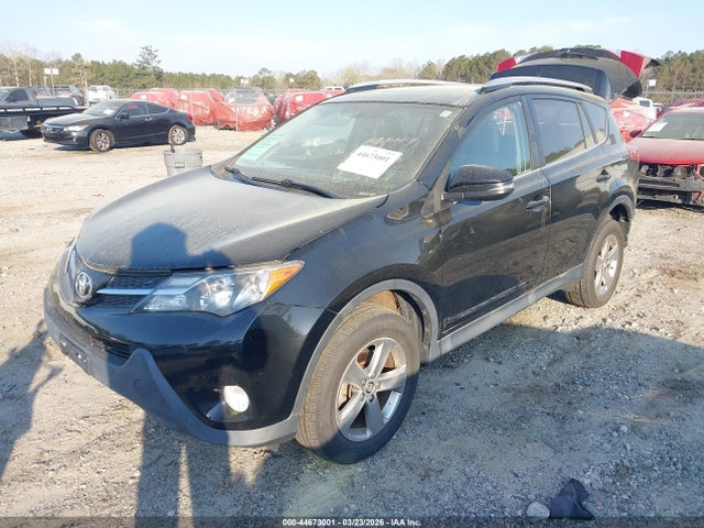 2T3WFREV1FW143335 Toyota Rav4 Xle