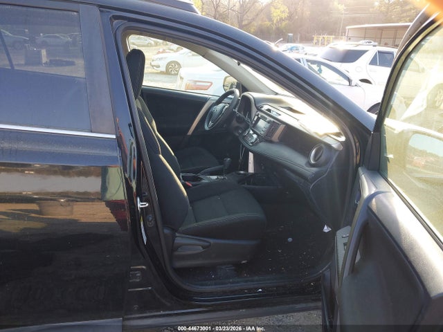 2T3WFREV1FW143335 Toyota Rav4 Xle
