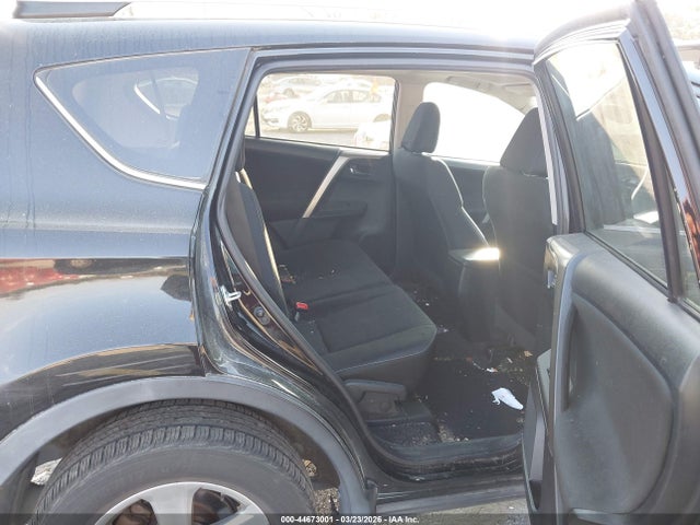 2T3WFREV1FW143335 Toyota Rav4 Xle